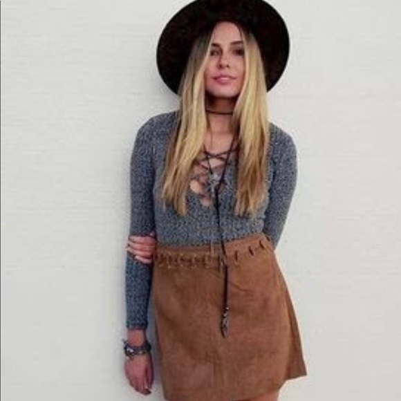 NWT LF Australian Brand Suede Mini Skirt - Picture 1 of 3